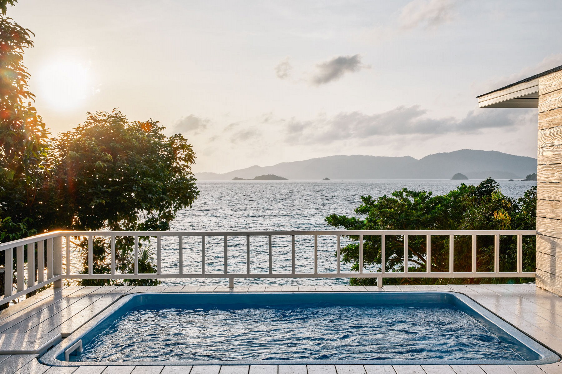 Deluxe Ocean Pool Villa